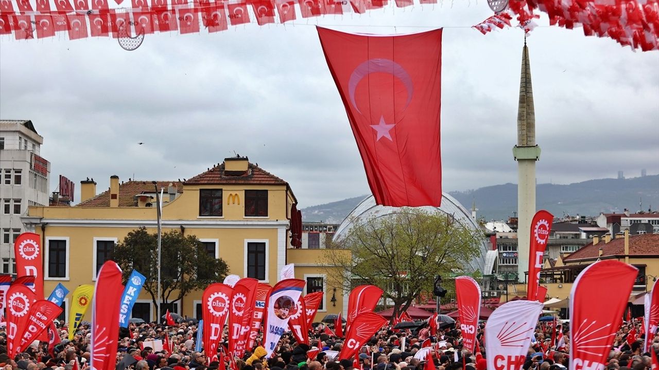 CHP Genel Başkanı Özgür Özel: "Millet Sandık İstiyor"