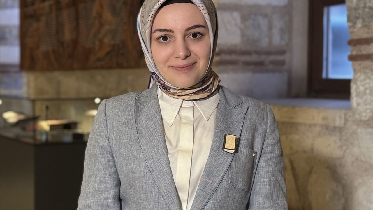 Ebru Sanatının Tarihi: İstanbul'da Unique Sergi