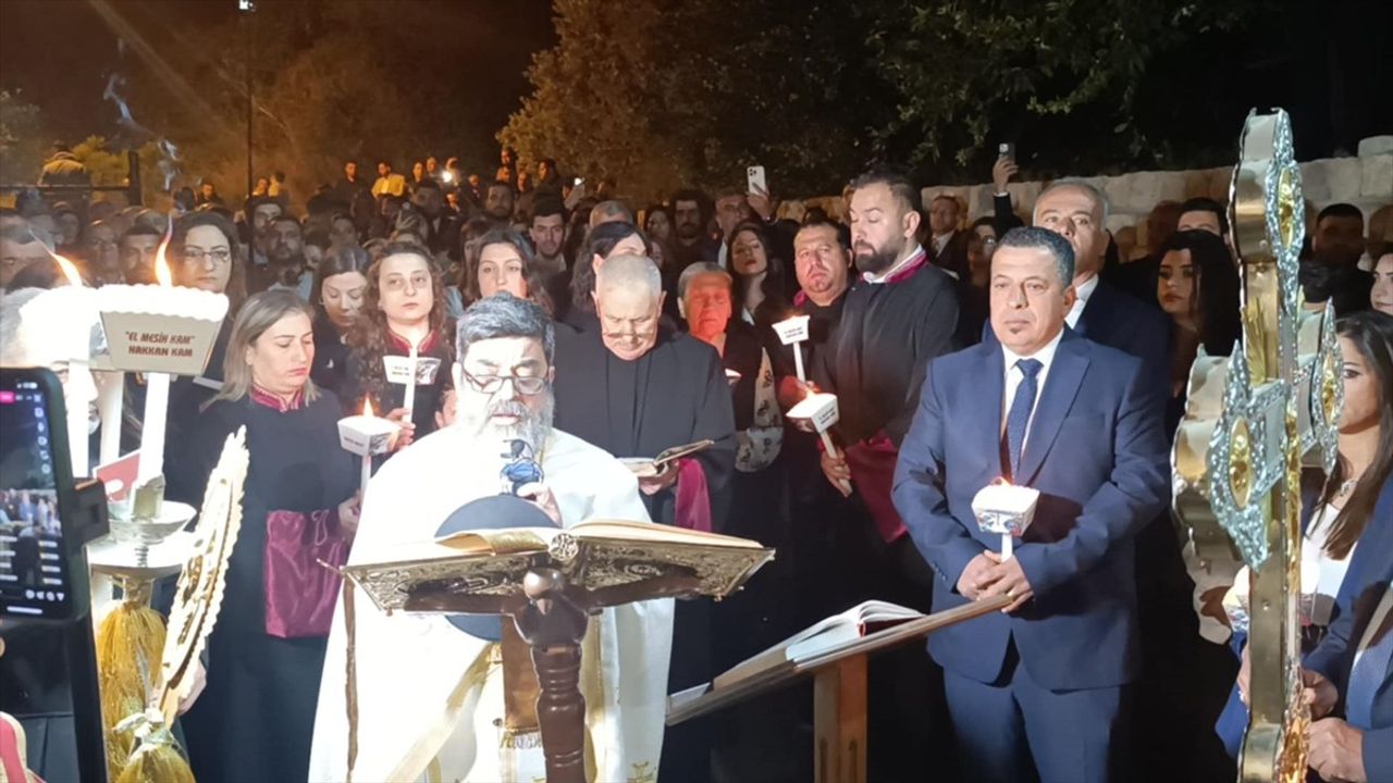 Hatay'da Paskalya Ayini Coşkuyla Kutlandı