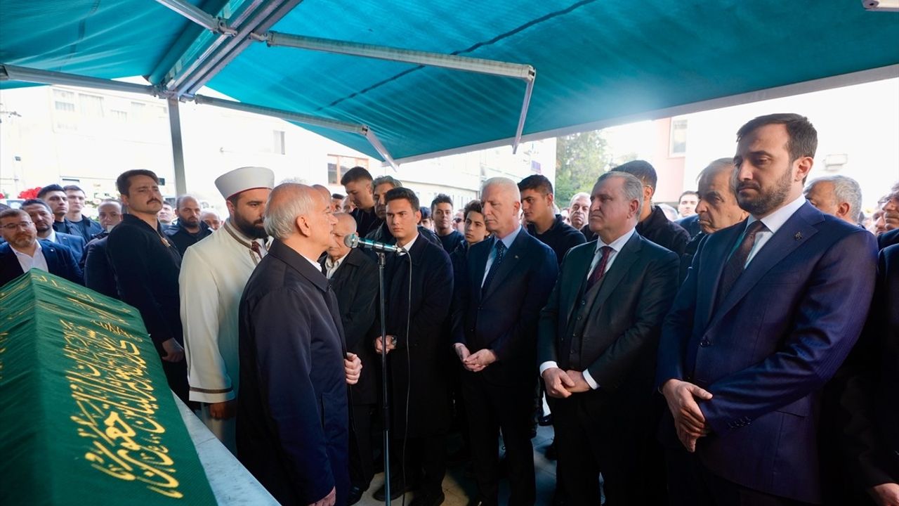İBB AK Parti Grup Başkanvekili Zeynel Abidin Okul'un Babası Defnedildi
