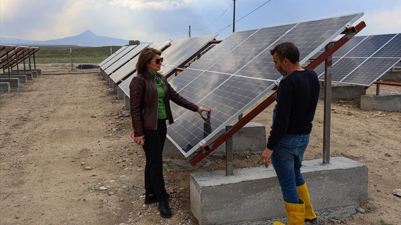 Iğdır'daki Güneş Enerjisi Santrali ile Asfalt Tesisinin Enerji İhtiyacı Karşılanıyor
