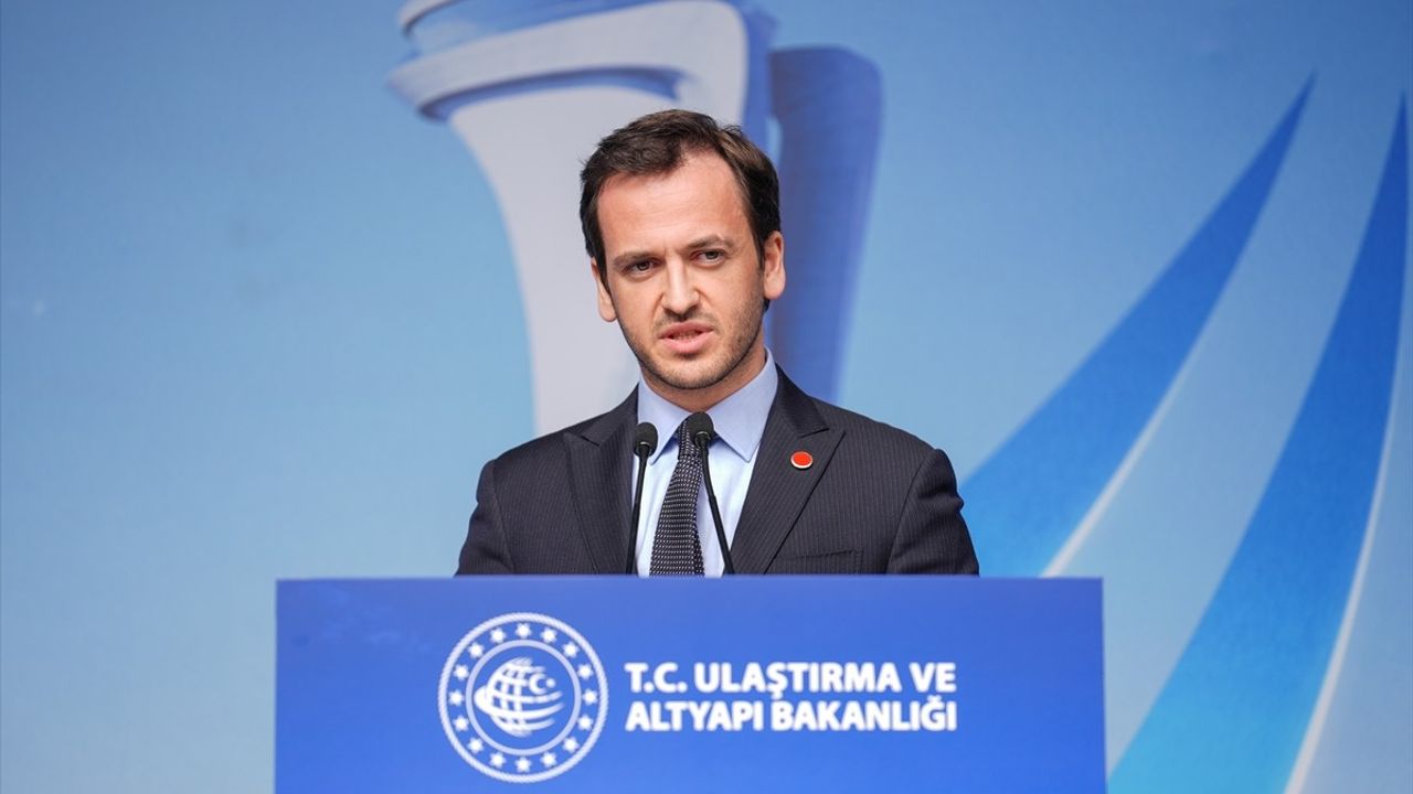 İstanbul Havalimanı'nda Üçlü Pist Operasyonu Başladı