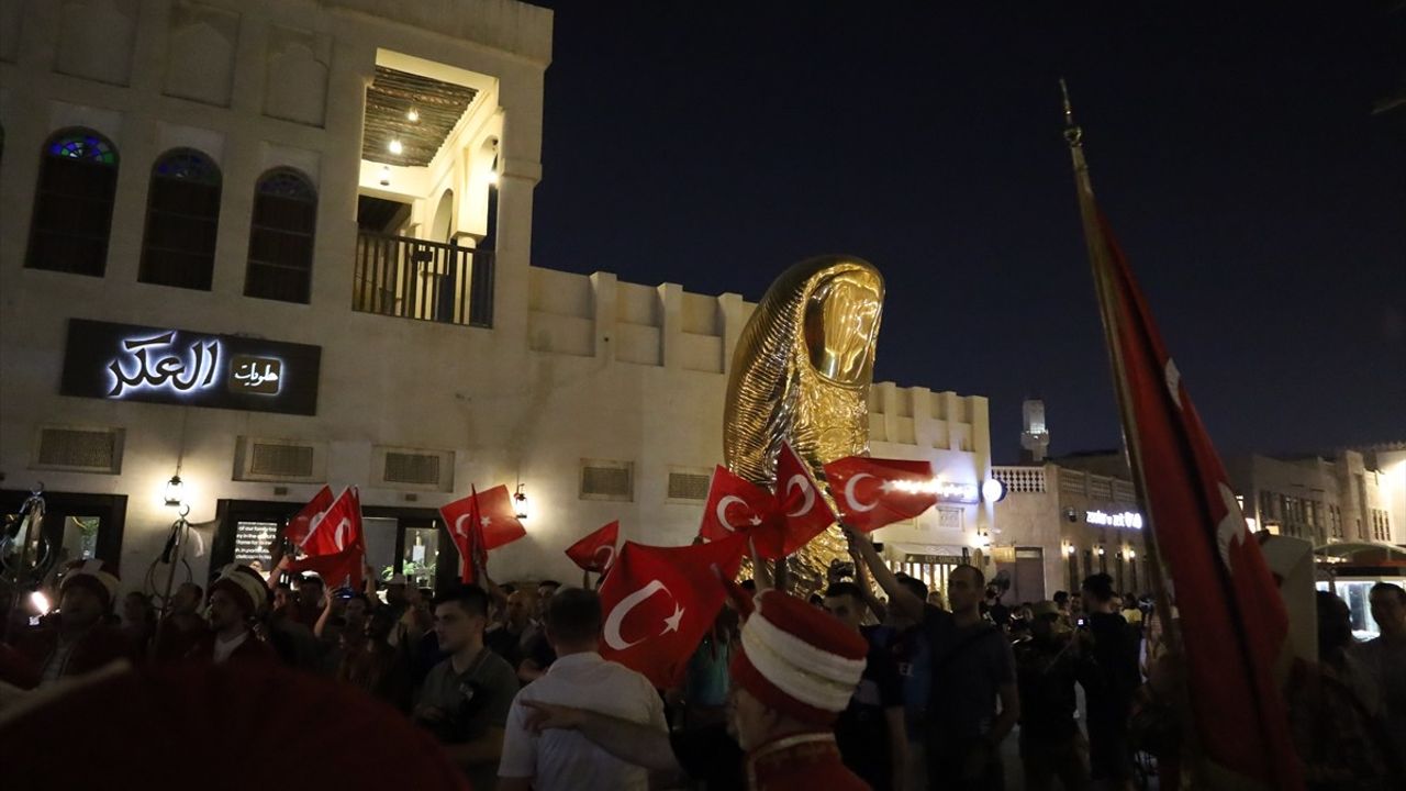 Katar'da Mehter Yürüyüşü ve Horon Gösterisi Renkli Anlara Ev sahipliği Yaptı