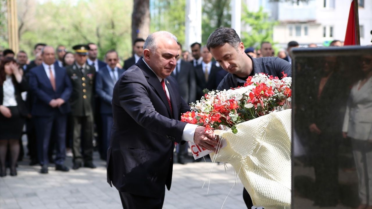 Kırgızistan'da 23 Nisan Ulusal Egemenlik ve Çocuk Bayramı Coşkuyla Kutlandı