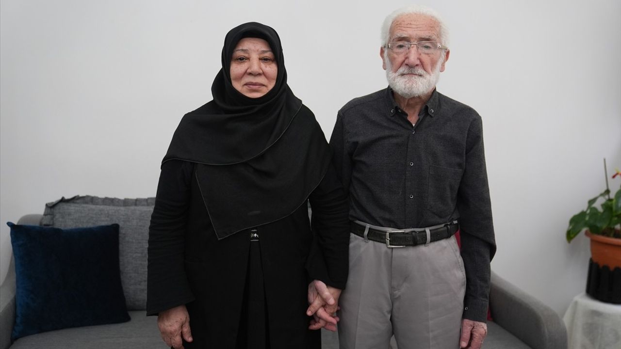 Kırk Yıllık Hatır Bir Satır Projesi ile Uzun Evlilikler Gençlerle Buluşuyor
