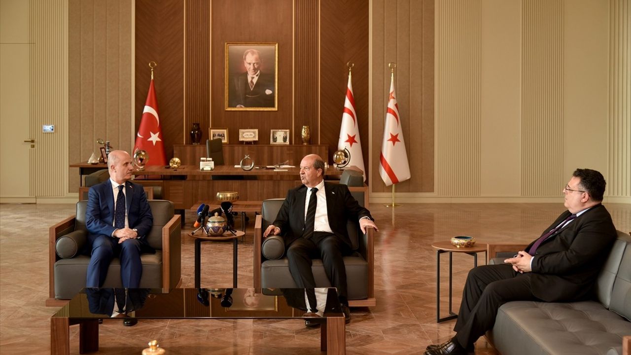 KKTC Cumhurbaşkanı Tatar, YÖK Başkanı Özvar'ı Kabul Etti