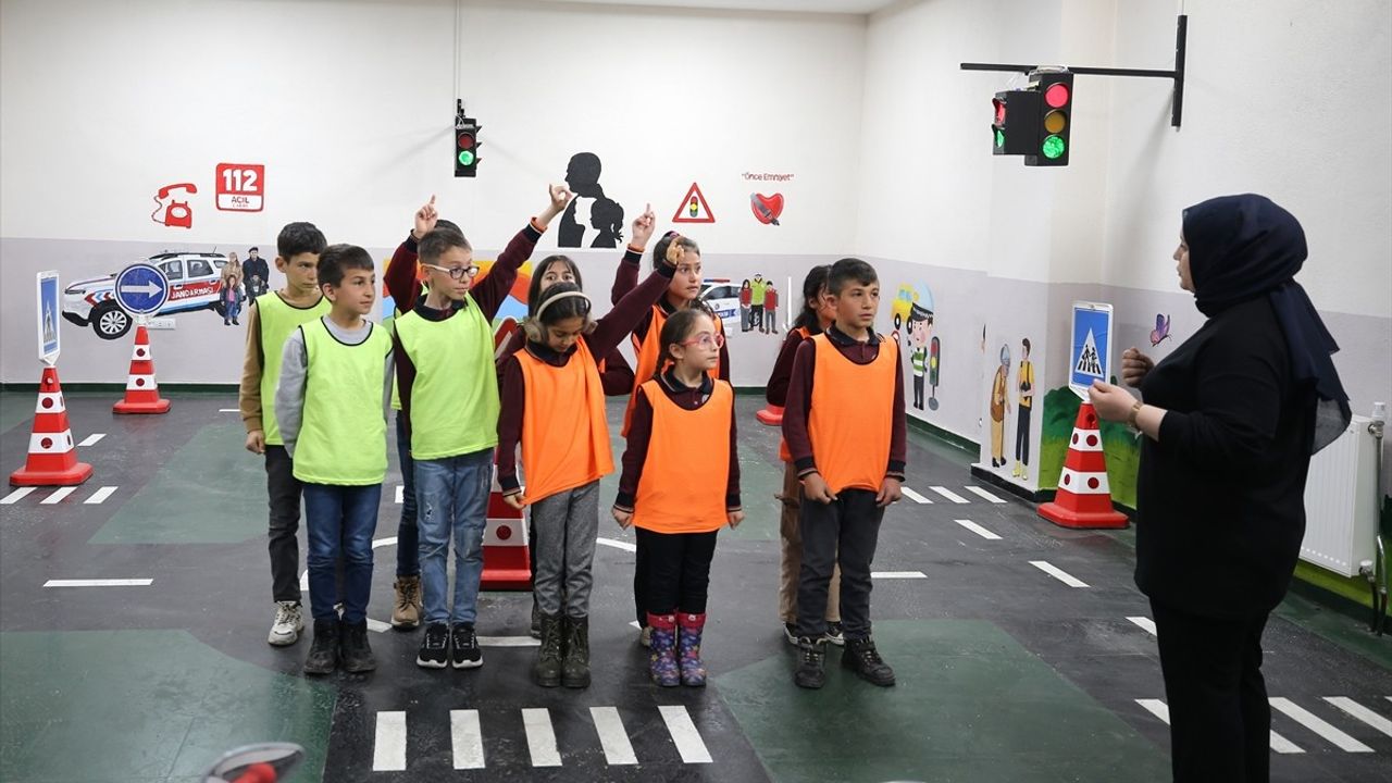 Muş'ta 3 Bin Öğrenci Trafik Eğitimi Aldı