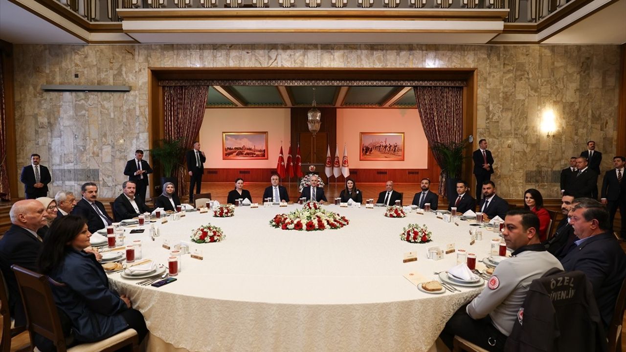 TBMM Başkanı Kurtulmuş: Ekonomik Kalkınma İçin Emekçinin Hakkı Önemli