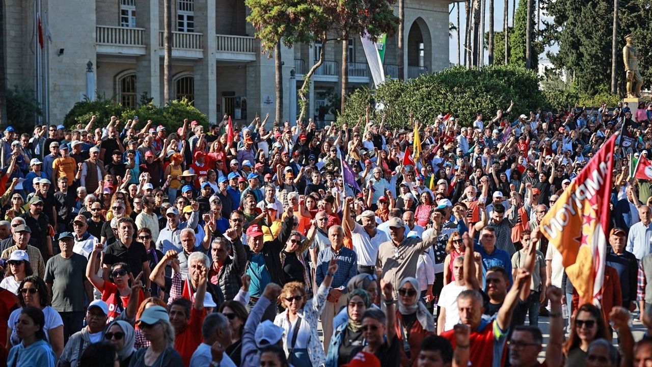 1 Mayıs Emek ve Dayanışma Günü Coşkuyla Kutlandı