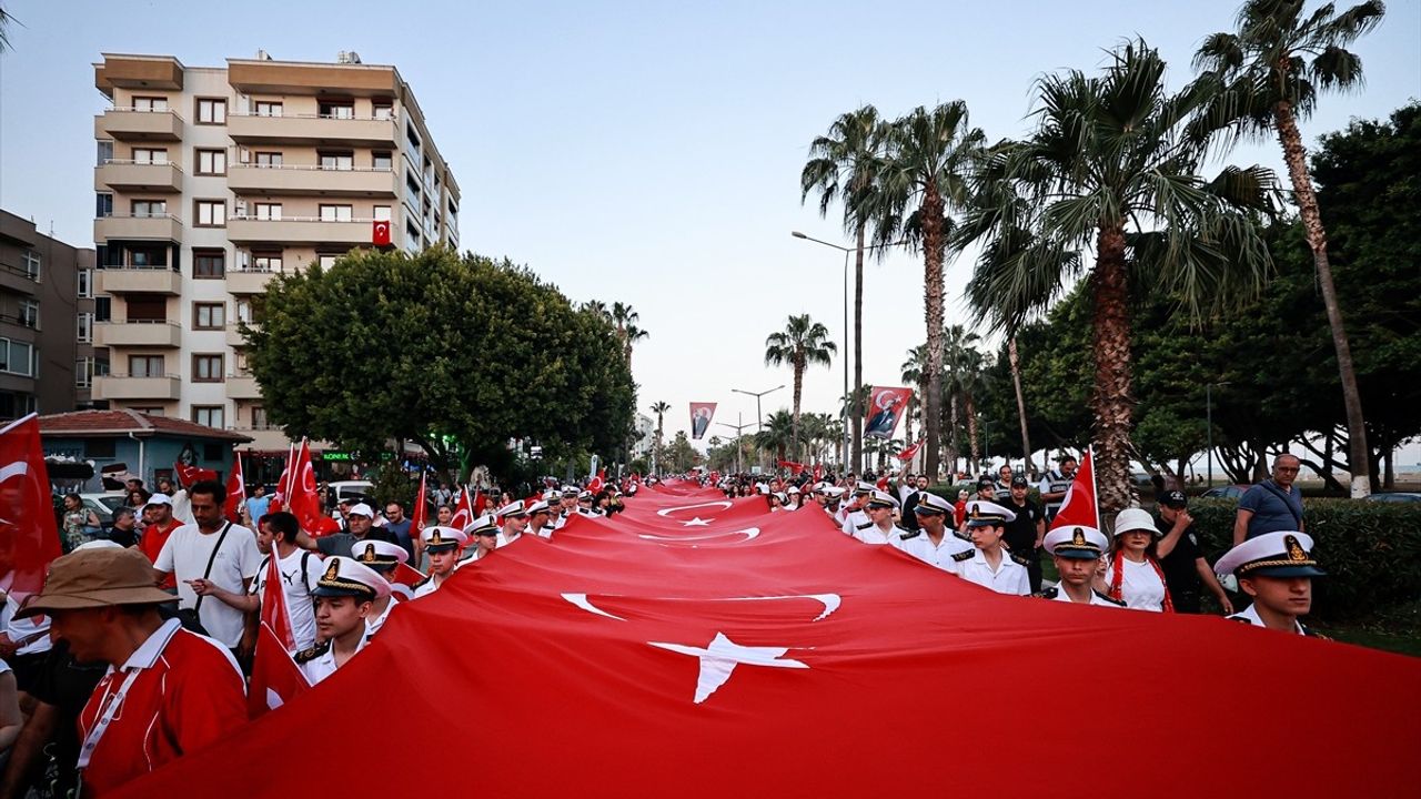 19 Mayıs Kutlamaları Adana ve Mersin'de Coşkuyla Gerçekleşti