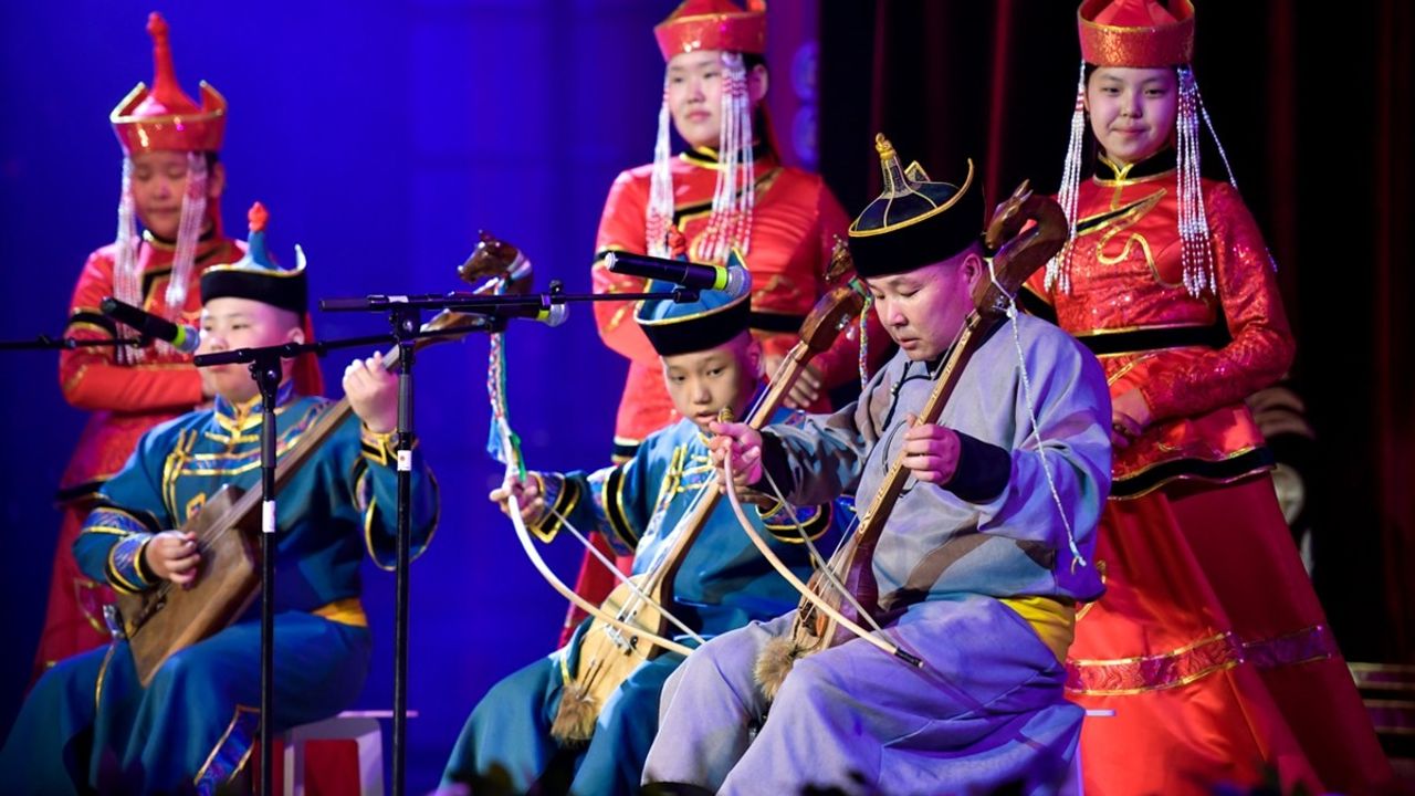 5. Uluslararası Çocuk Folklor Festivali Bişkek'te Başladı