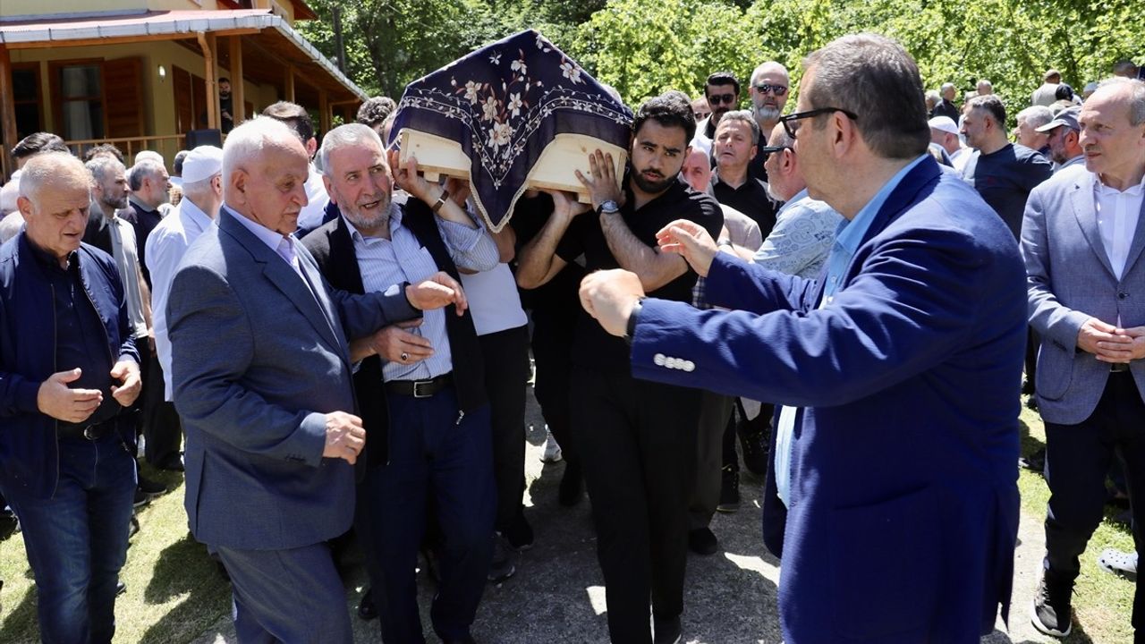97 Yaşında Hayatını Kaybeden Hacı Sabire Aydın Uğurlandı