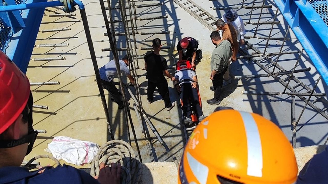 Adana'da Tekstil Fabrikasında İşçi Yaralandı