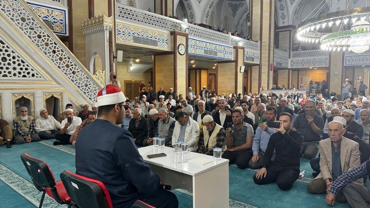 Adana'da Uluslararası Kur'an-ı Kerim'i Güzel Okuma Yarışması Birincileri Ağırladı