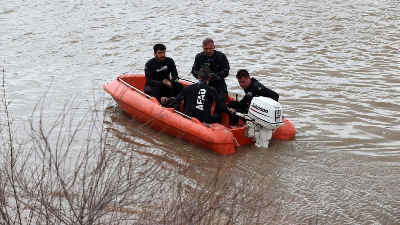 AFAD, Kızılırmak'ta Gerçekçi Arama Kurtarma Tatbikatı Düzenledi