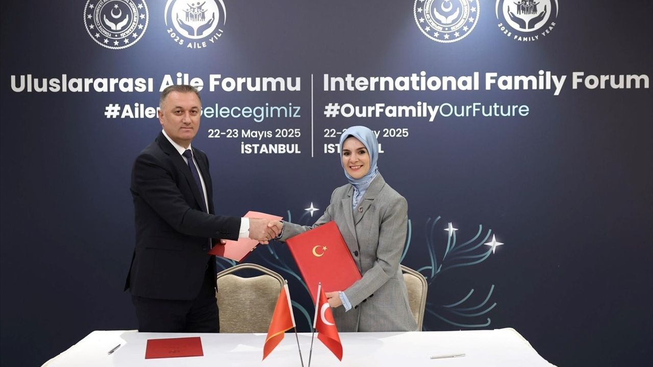 Aile ve Sosyal Hizmetler Bakanı Göktaş ve Karadağlı Mevkidaşı Gutic İşbirliği Geliştiriyor