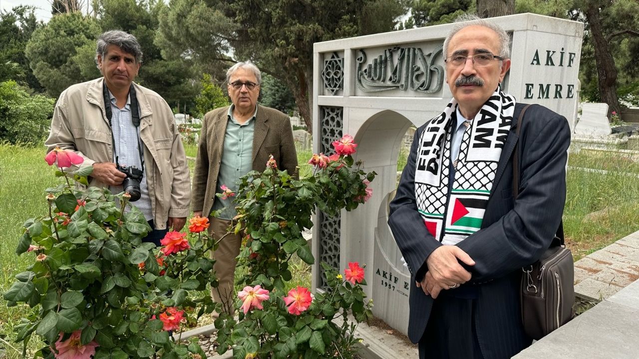 Akif Emre, Eyüpsultan'da Anıldı