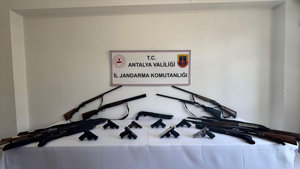 Alanya'da Silah Kaçakçılığı Operasyonu: 2 Tutuklama