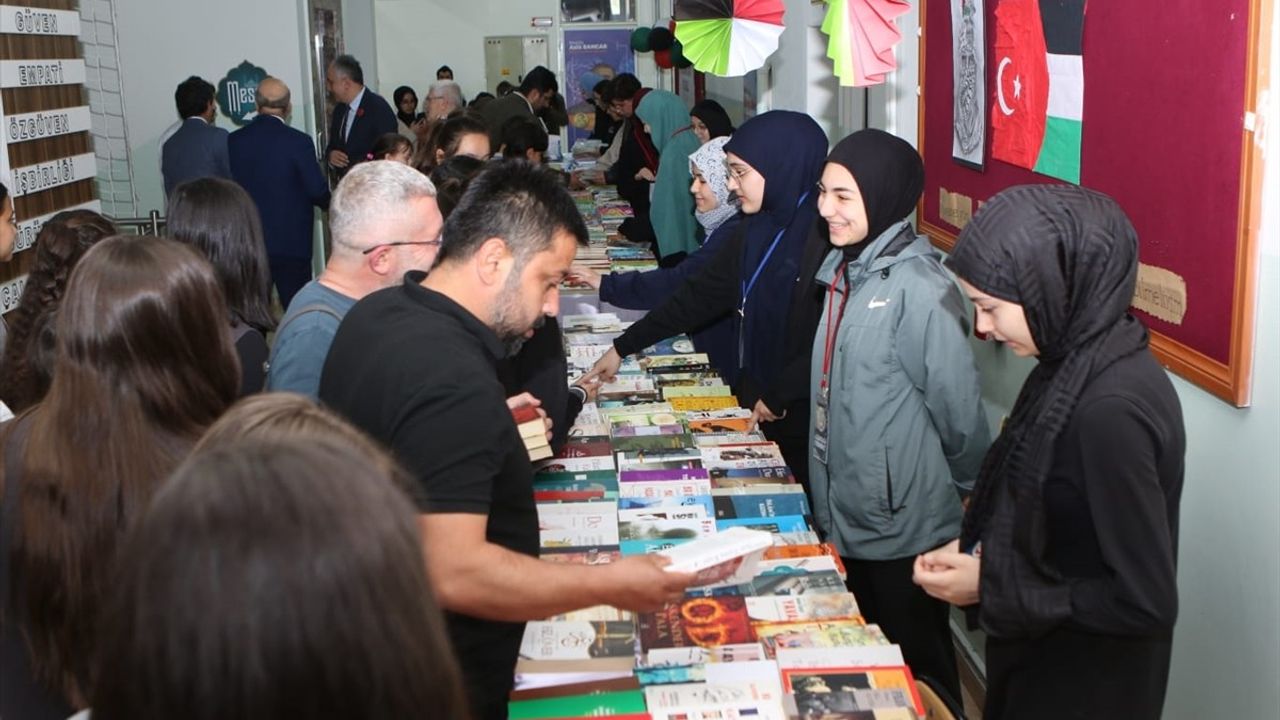 Amasya'dan Gazze'ye Kitap Bağışı: Öğrencilerden Anlamlı Destek