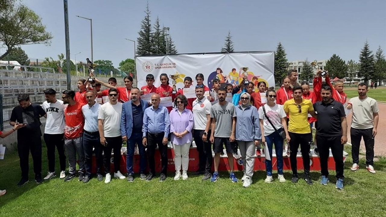 Anadolu Yıldızlar Kros Ligi Final Etabı Kütahya'da Gerçekleşti