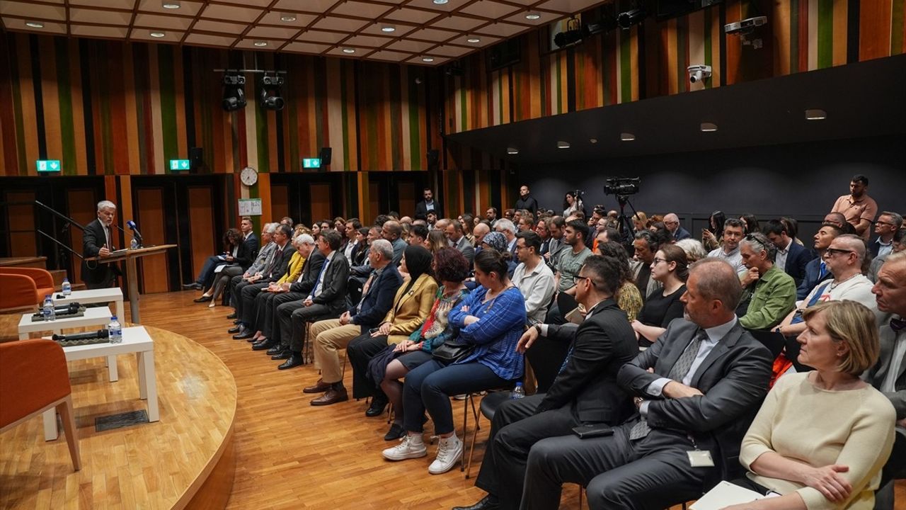 Ankara'da Avrupa'nın Güvenliğini Şekillendirme Paneli