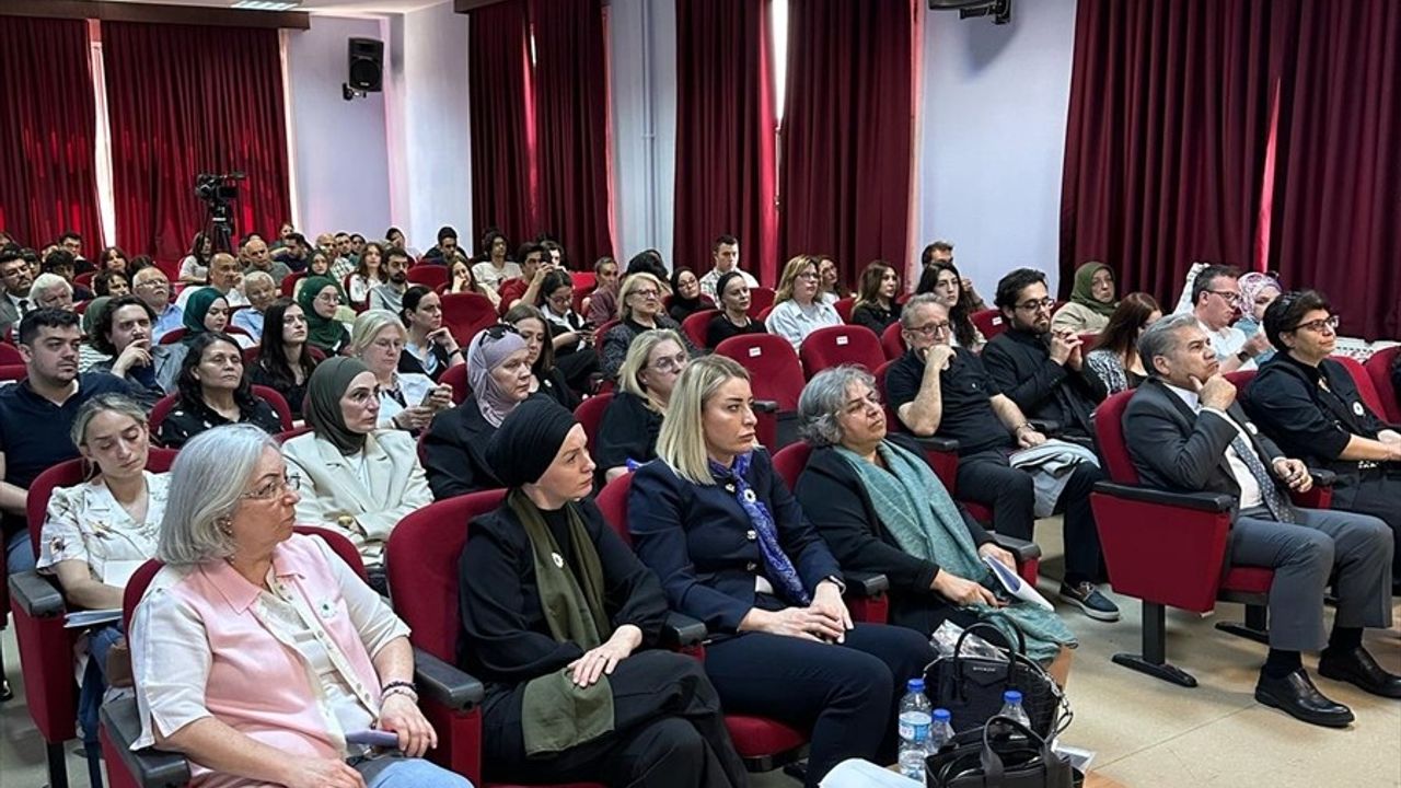 Ankara'da Srebrenitsa Konferansı: Unutulmayan Soykırım
