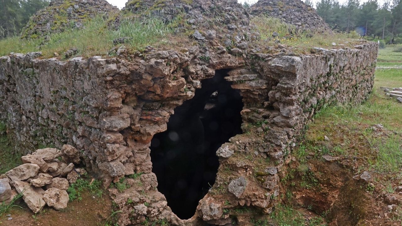 Antalya'daki Tarihi Su Sarnıcı Restore Ediliyor