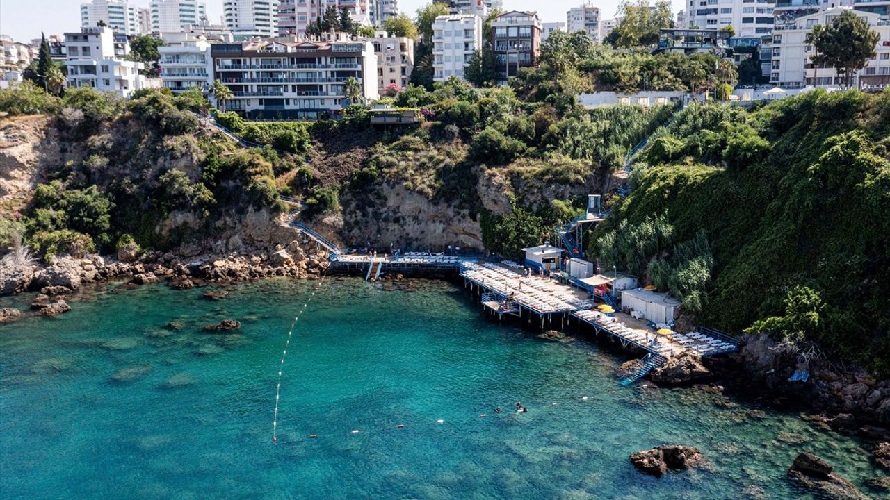 Antalya'nın Falez Plajları Mavi Bayraklı