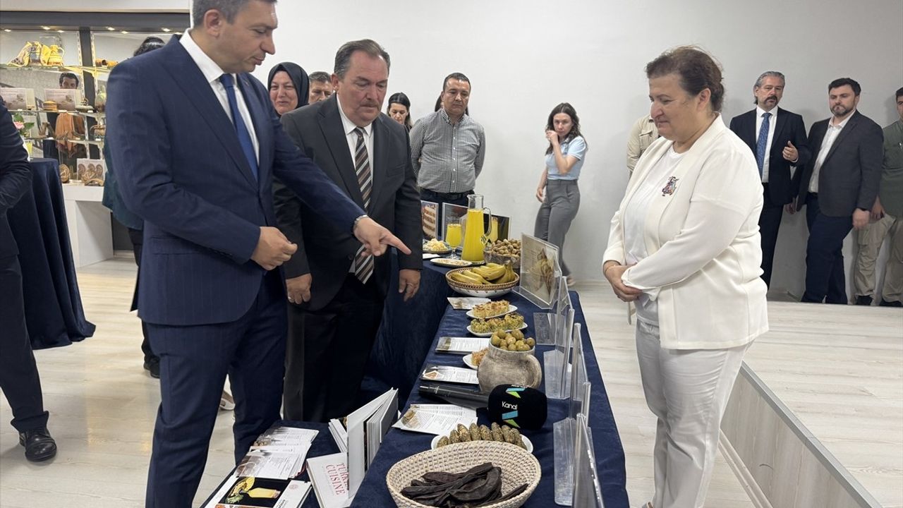Antalya'nın Glütensiz İkramları Kitapla Tanıtıldı