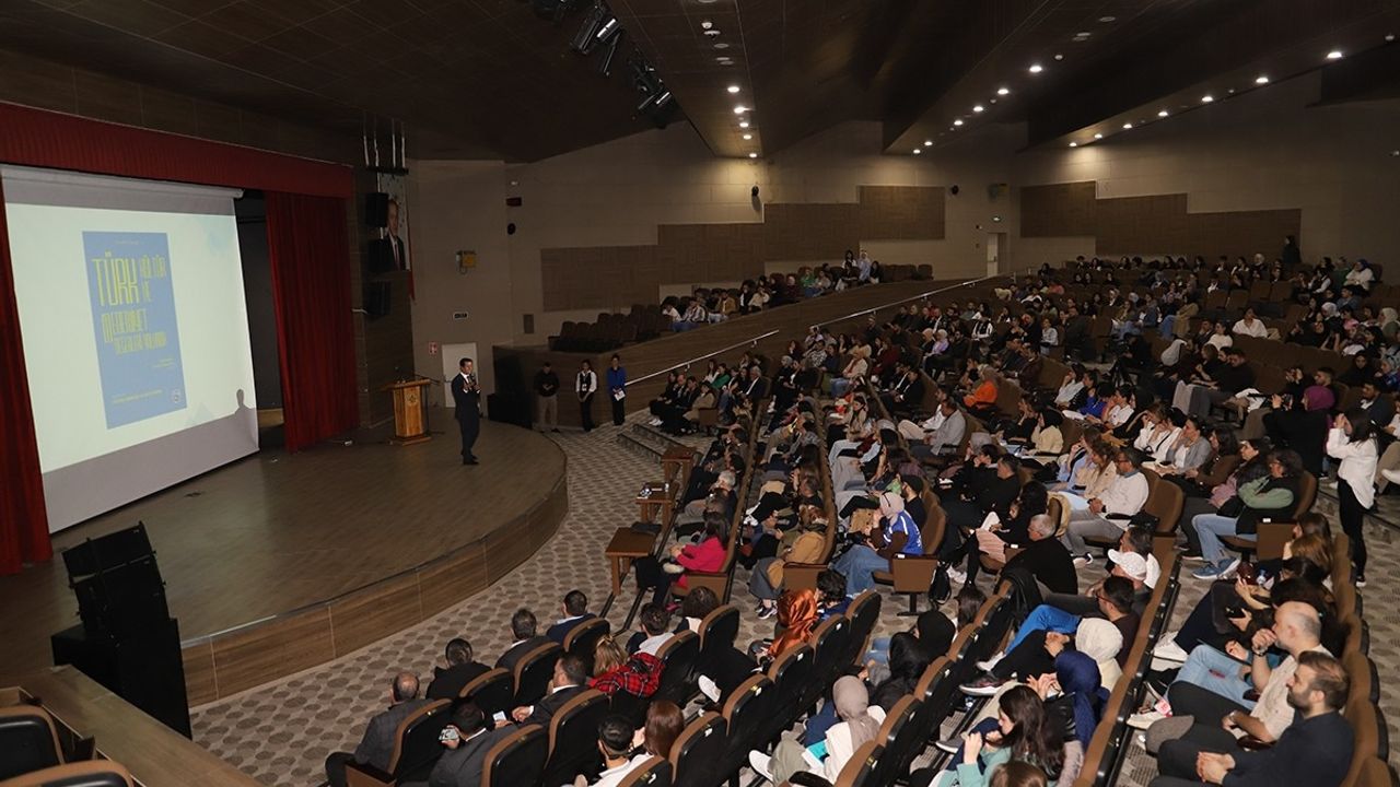 Ardahan Üniversitesi Rektörü'nden Gençlere Kariyer Önerileri