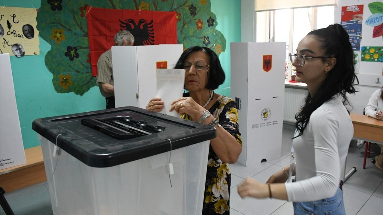 Arnavutluk Genel Seçimleri Gerçekleşiyor