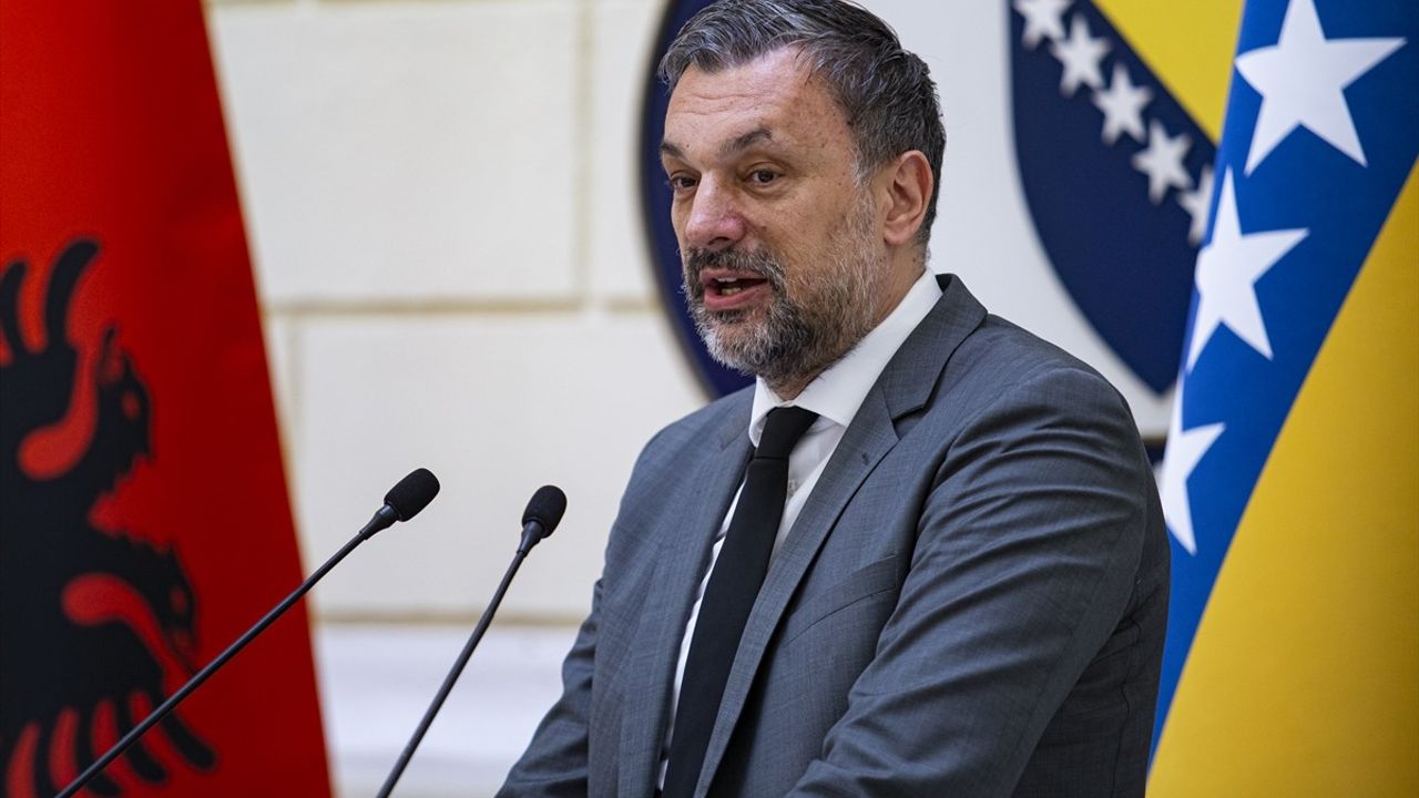 Arnavutluk'un Bosna Hersek'e Desteği
