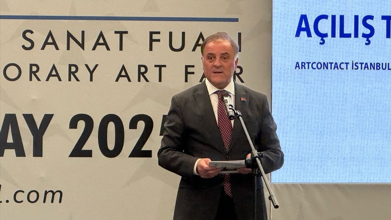 ArtContact İstanbul 5. Uluslararası Çağdaş Sanat Fuarı Başladı