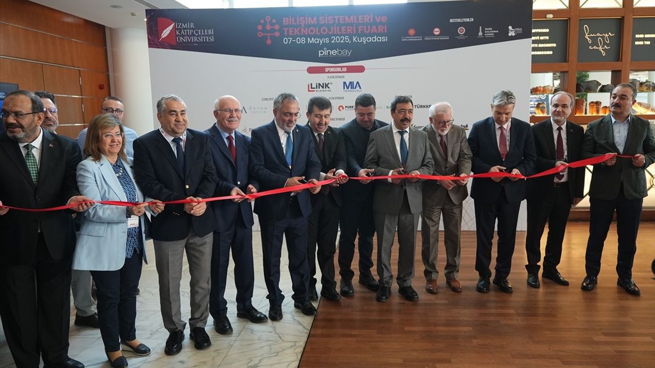 Aydın'da Bilişim Sistemleri ve Teknolojileri Fuarı Başladı