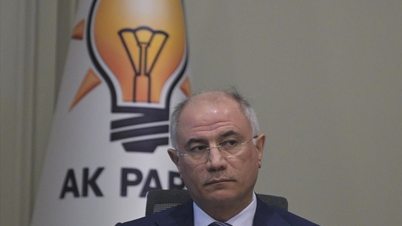 Azerbaycan Heyeti AK Parti'yi Ziyaret Etti
