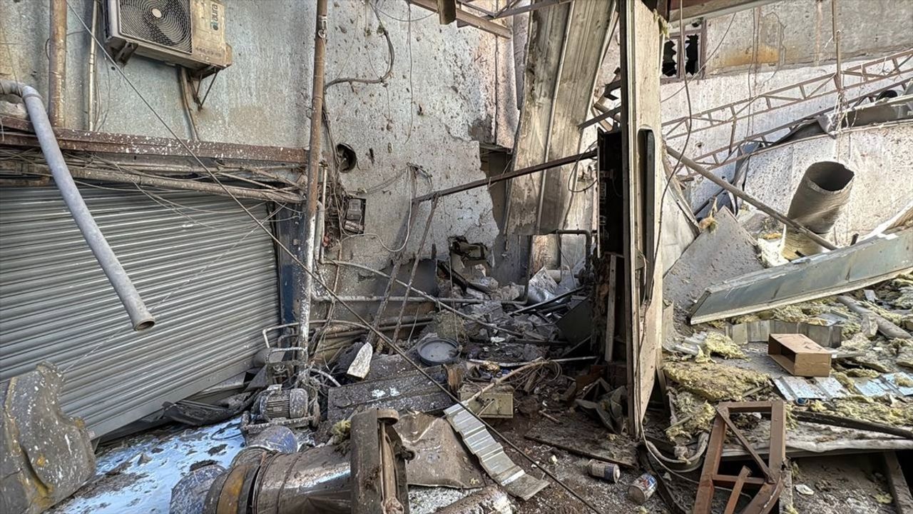 Bağcılar'da Patlama: 1 Yaralı, Kaçak İş Yeri Tespit Edildi
