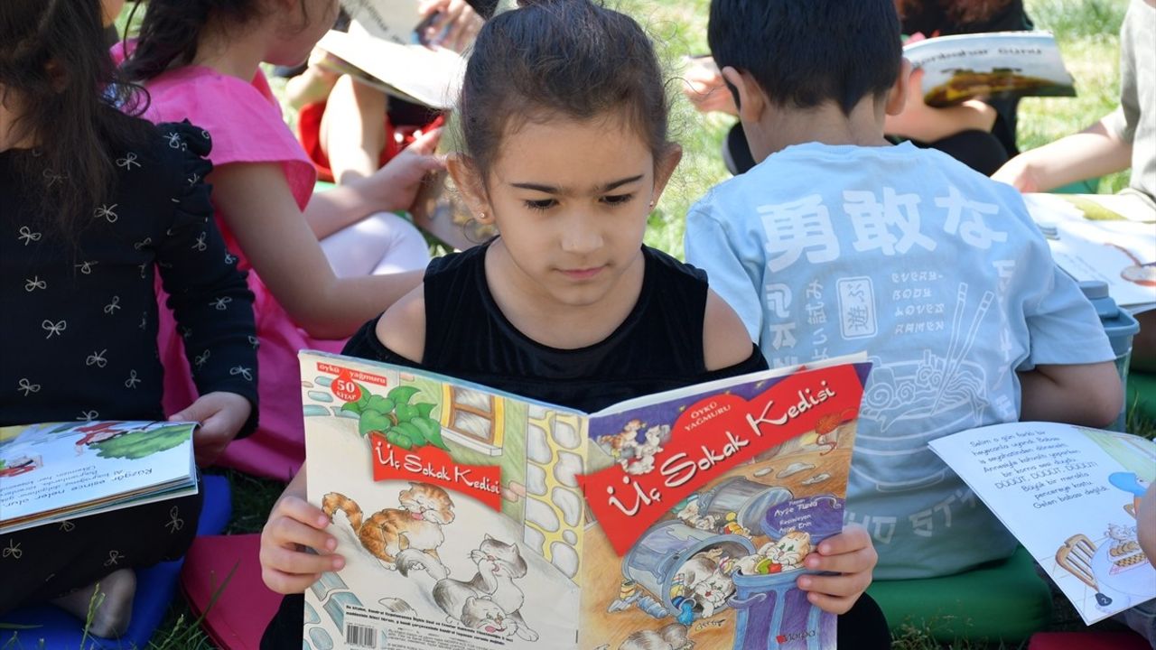 Batman'da Ailelerle Kitap Okuma Etkinliği Düzenlendi