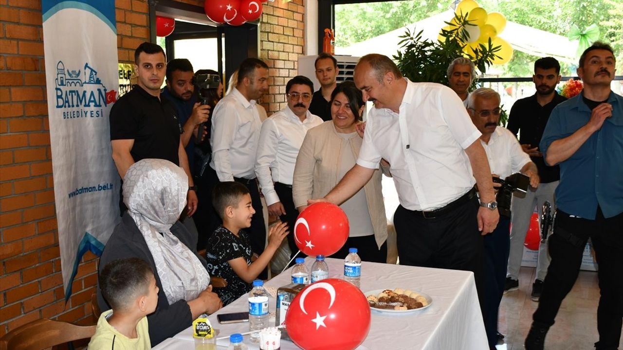 Batman Valisi Ekrem Canalp, Çölyak Hastalarıyla Buluştu