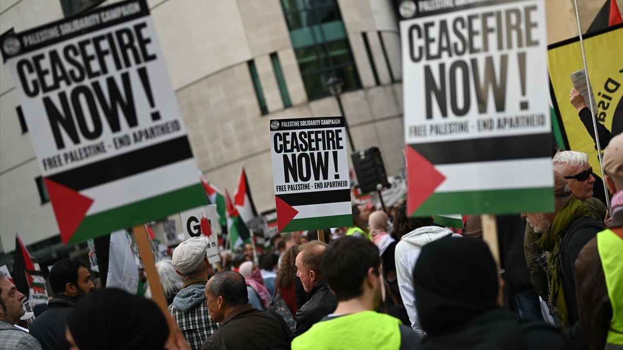 BBC'nin Gazze Yayınları Protesto Edildi