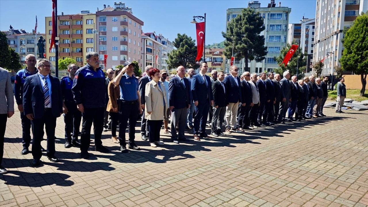 Beşikdüzü'nde 25 Yıl Önceki Deniz Faciası İçin Anma Töreni Düzenlendi