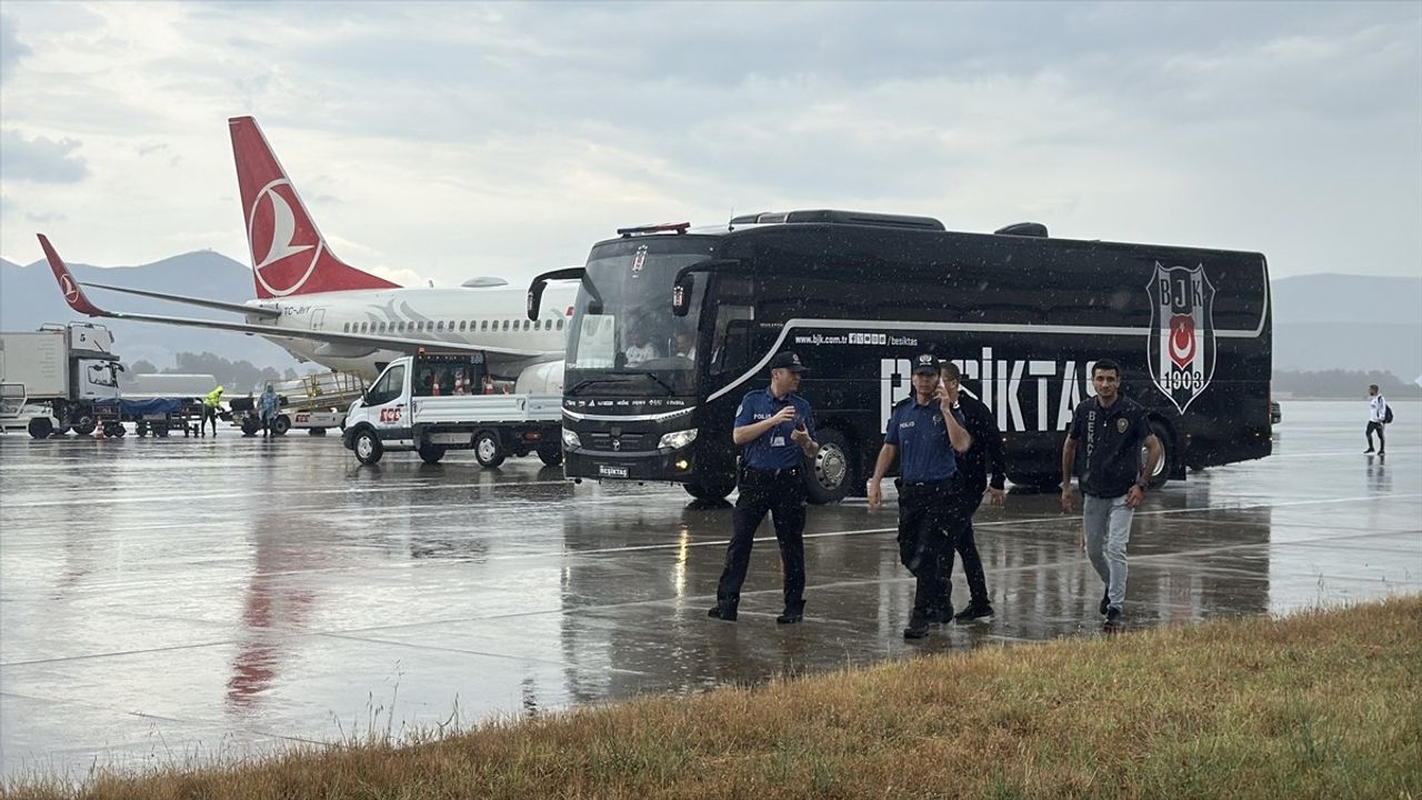 Beşiktaş Takımı Bodrum'a Varış Yaptı