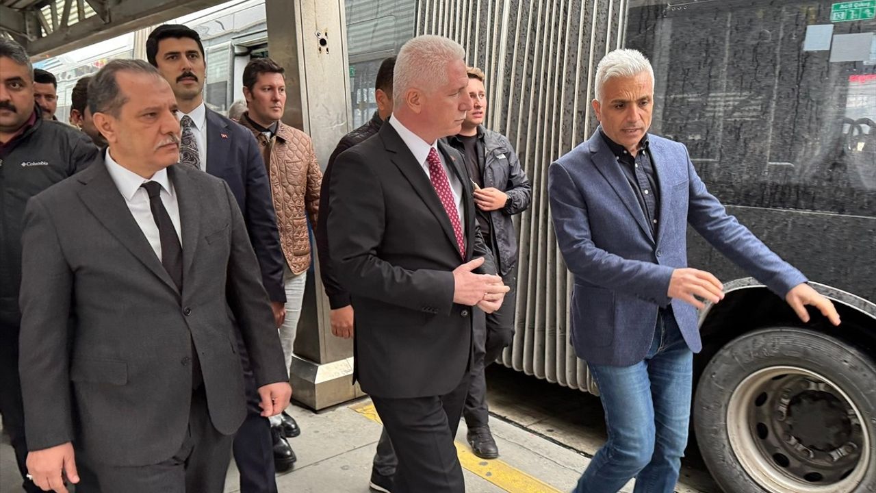Beylikdüzü'nde Metrobüs Kazası: 40 Yaralı, 1 Can Kaybı