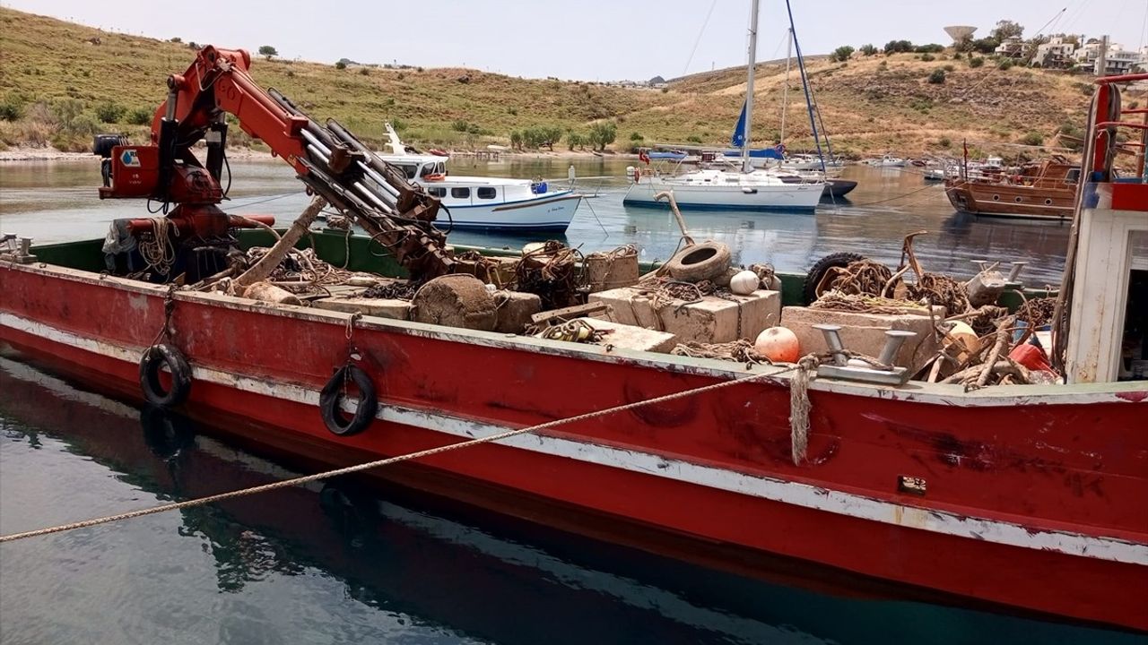 Bodrum'da 20 Ton Deniz Atığı Temizlendi