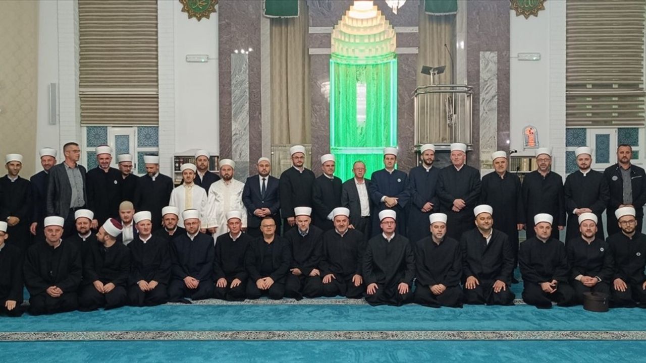 Bosna Hersek'te Türk ve Boşnak Hafızların Kur'an-ı Kerim Okuma Programı