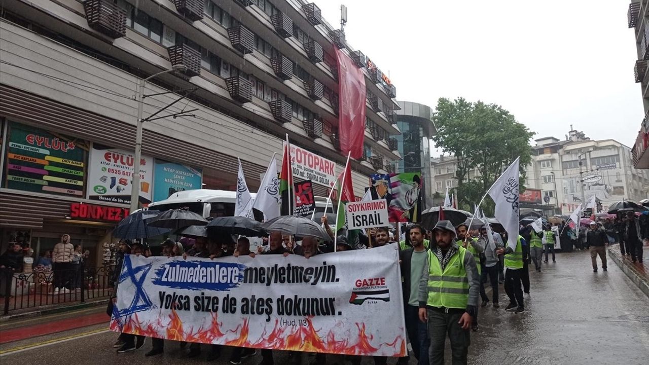 Bursa'da Filistin İçin Destek Yürüyüşü Düzenlendi