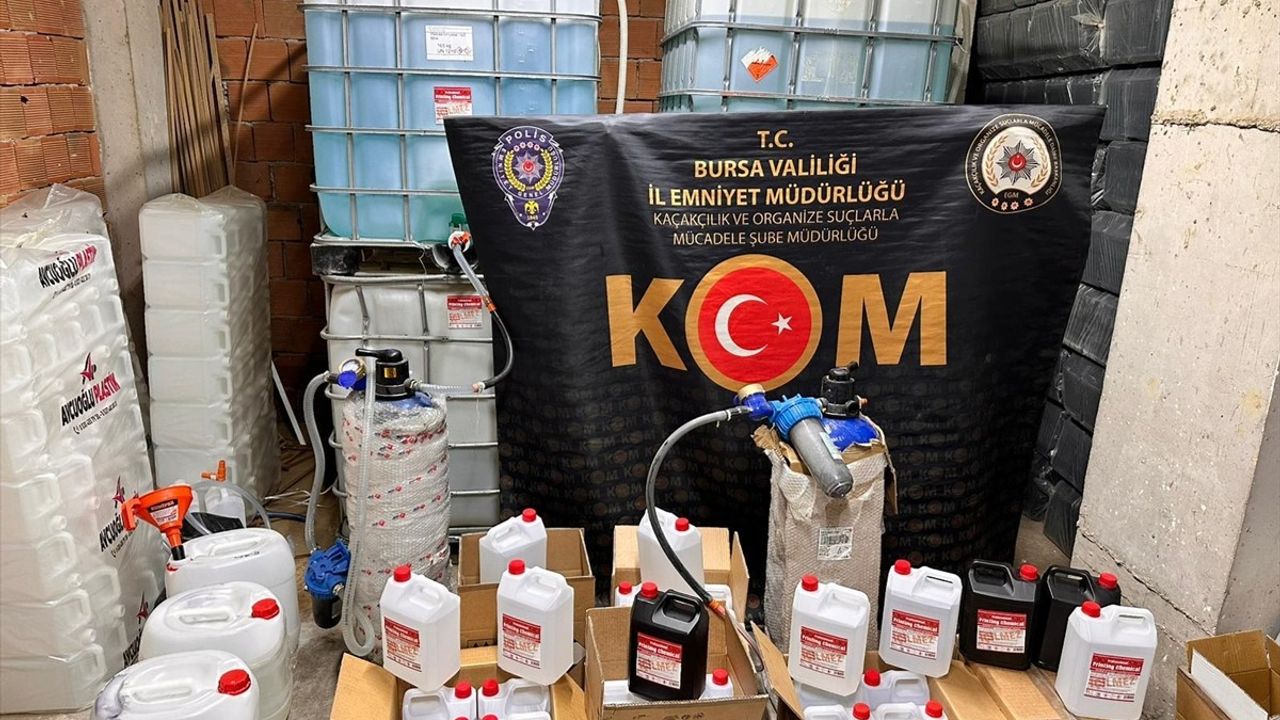 Bursa'da Kaçakçılık Operasyonları: 2 Gözaltı