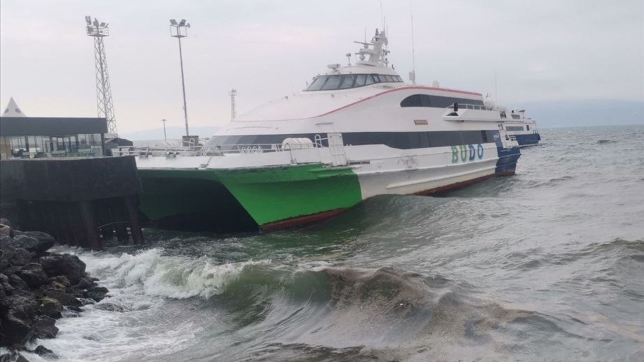 Bursa Deniz Otobüsleri 8 Seferini İptal Etti