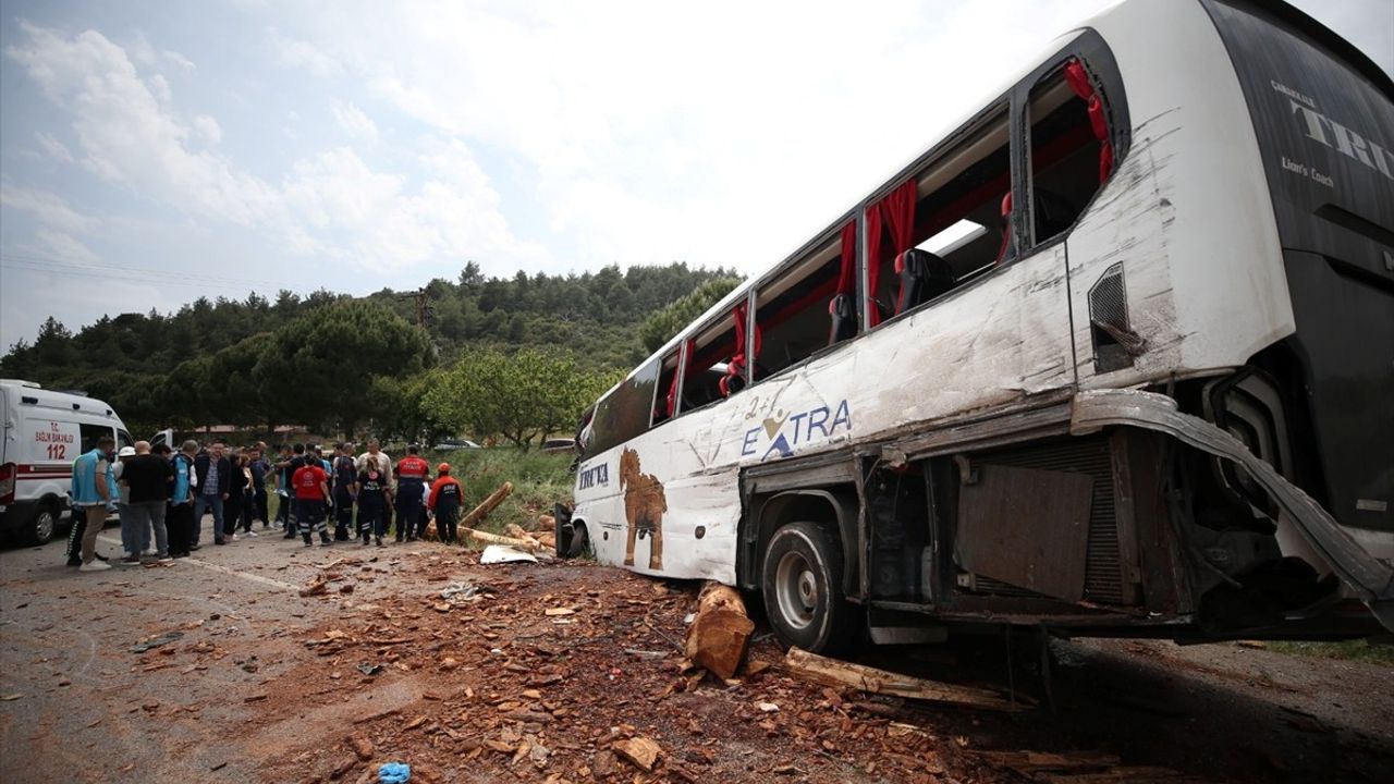 Çanakkale'de Ölümcül Trafik Kazası