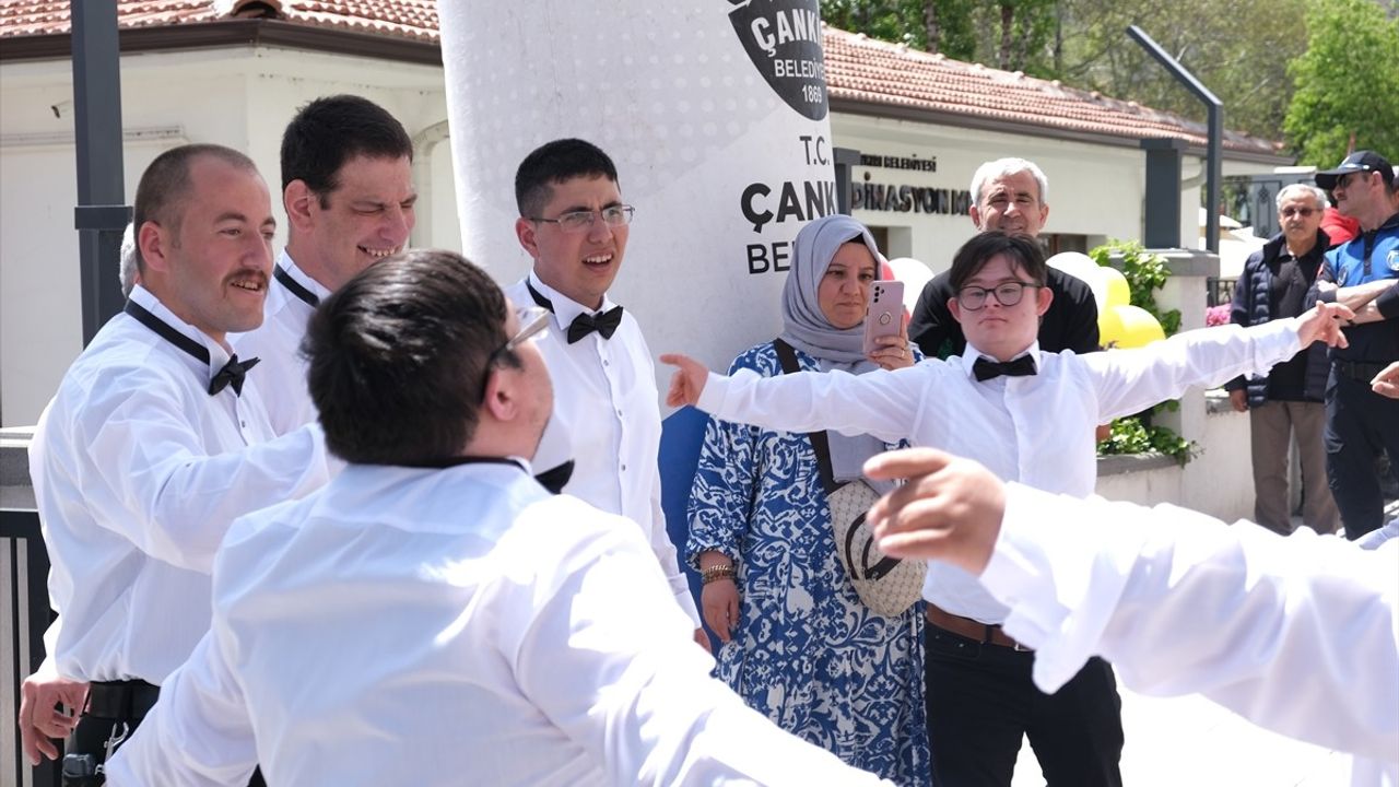 Çankırı'da Engelli Bireylerin Çalıştığı "Bizim Kafe" Açıldı