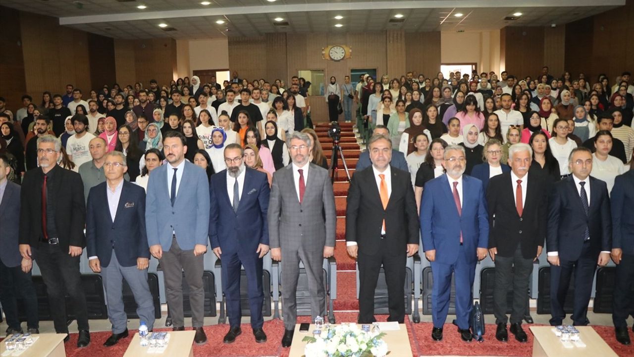 Çankırı'da Evde Sağlık ve Sosyal Hizmet Sempozyumu Düzenlendi